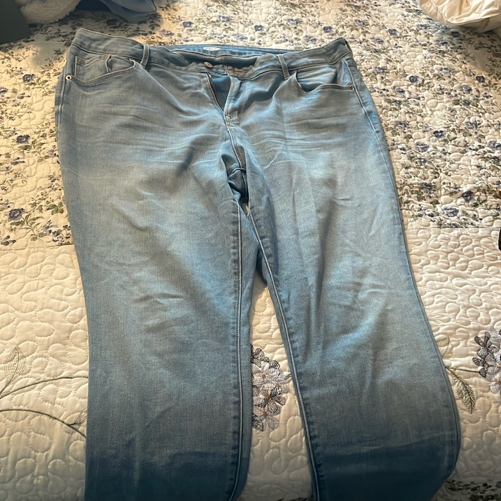 Stretchy skinny jeans